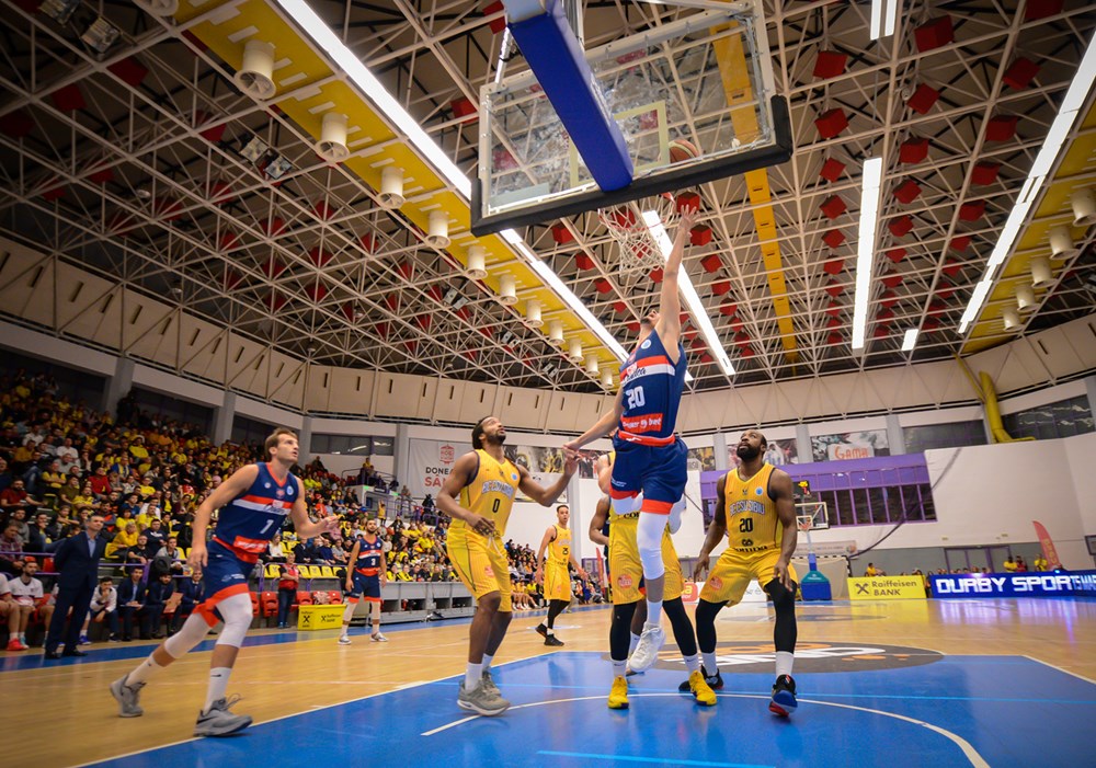 Campioana revine spectaculos pentru al patrulea succes consecutiv in FIBA EuroCup