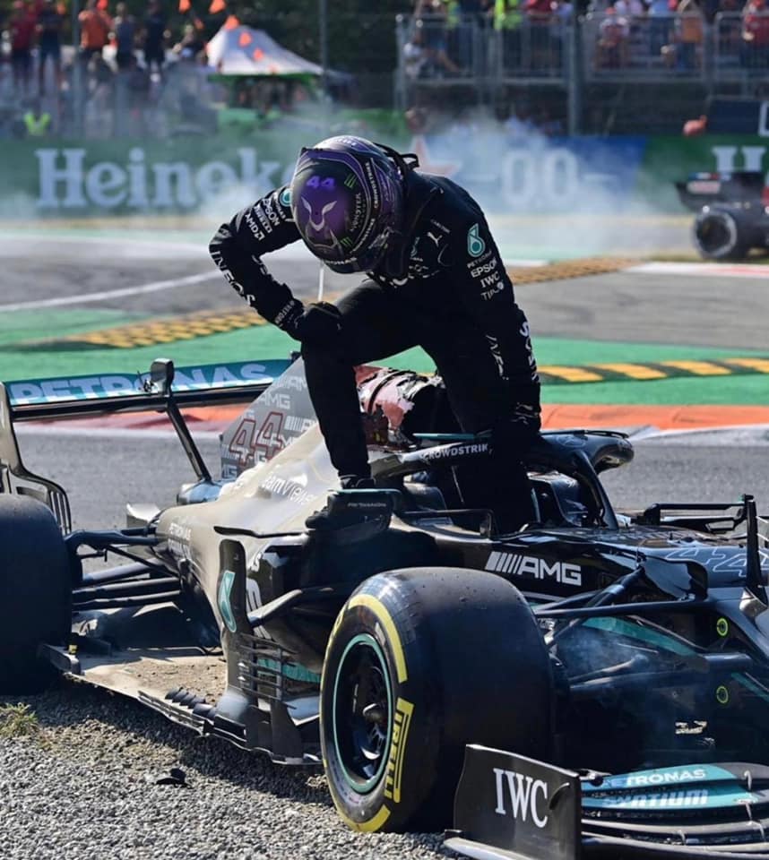 Lewis Hamilton se impune în Marele Premiu al Rusiei
